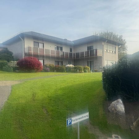 Ferienwohnungjahrsfeld Strassenhaus Buitenkant foto